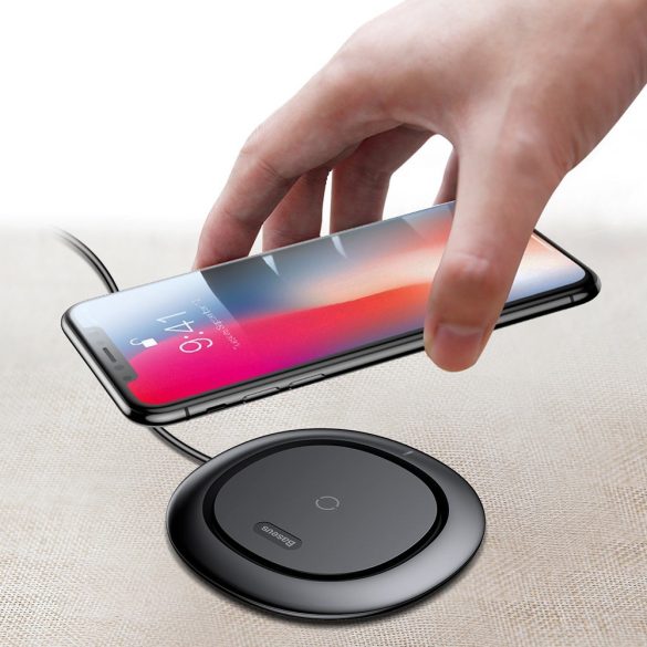 Baseus UFO Desktop Qi Fast Charging Pad univerzális asztali vezeték nélküli töltő, fekete