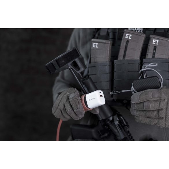 Tactical Base Plug Dual USB-A+USB-C hálózati töltő adapter, gyorstöltés, 20W, QC3.0, PD, 3A, fehér