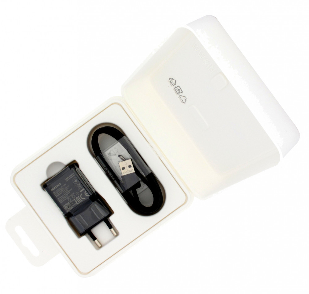 Samsung EP TA20EBE gyári hálózati töltő adapter, gyorstöltés Samsung EP TA20EBE gyári hálózati töltő adapter, gyorstöltés
