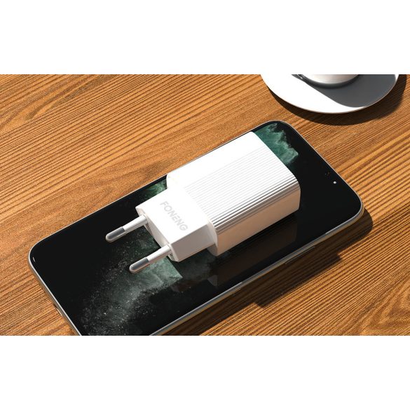 Foneng EU28 Fast Charger, QC3.0, USB-A hálózati töltő adapter USB-C kábellel, gyorstöltő, 2.4A, fehér