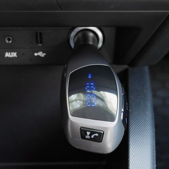 X5 univerzális Bluetooth+SD+USB FM Transmiter autós töltő, 3A, fekete